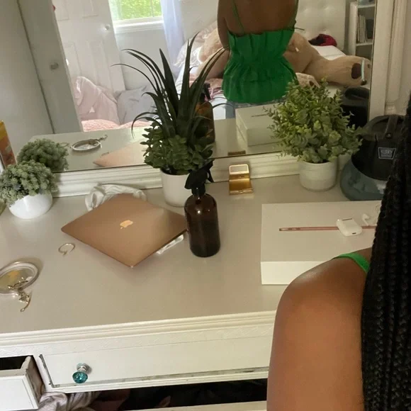 Top - Picture 2 of 2